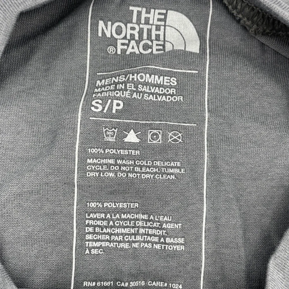 The North Face T-Shirt Active Small Gray Good